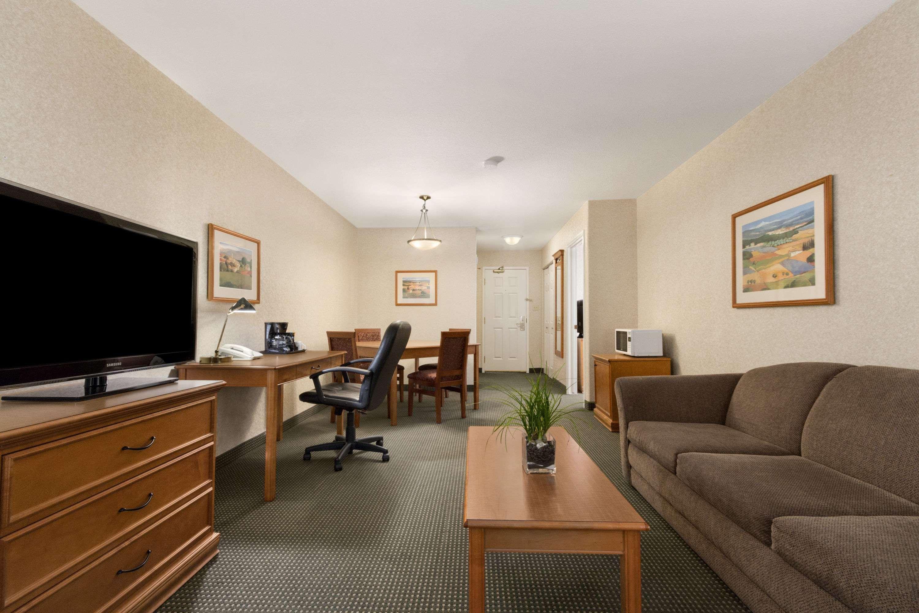 Days Inn By Wyndham Saskatoon Extérieur photo