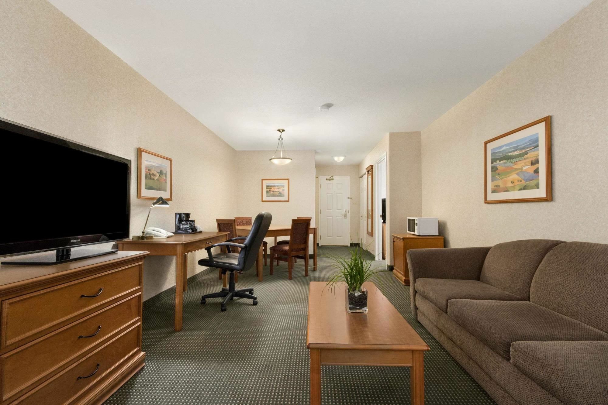 Days Inn By Wyndham Saskatoon Extérieur photo